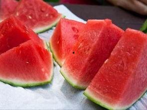 吃瓜摆烂中,揭秘网络热词背后的生活态度