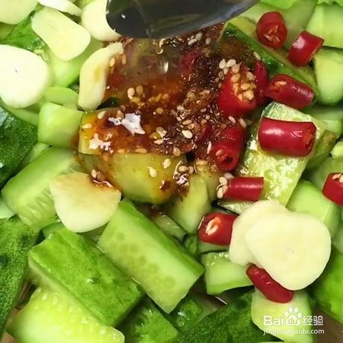 吃酸瓜黄瓜视频,夏日解暑美食短视频大赏