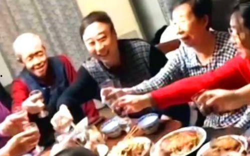 冯巩吃瓜群众,揭秘娱乐圈幕后趣闻