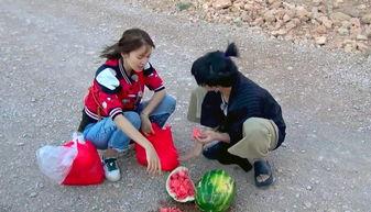 吃瓜群众会被笑死吗,吃瓜群众笑到肚子疼的瞬间