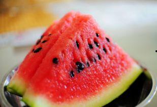 怀孕初期梦见吃瓜,初梦吃瓜的寓意与启示