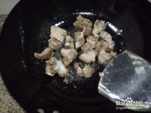 芋头吃瓜烧排骨,家常美味新尝试